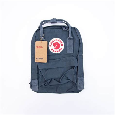 Fjallraven Kanken Mini Backpack 小背囊 031 Graphite Kånken Hk 香港行貨 現貨發售