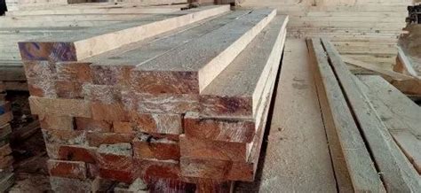 Brown New Zealand Pine Wood Plank For Furniture Thickness Inch