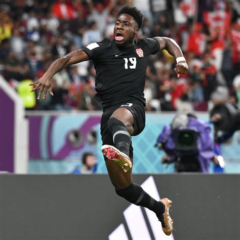 Alphonso Davies hace historia con la Selección de Canadá - C9N