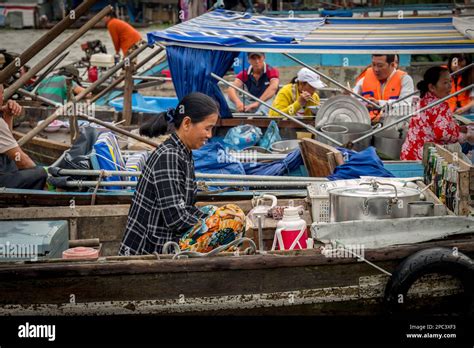 Can Tho Floating Market, Vietnam Stock Photo - Alamy