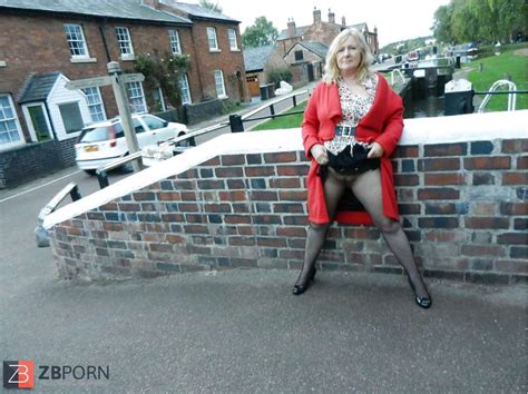 Jilly Unshaved Snatch MUMMY ZB Porn