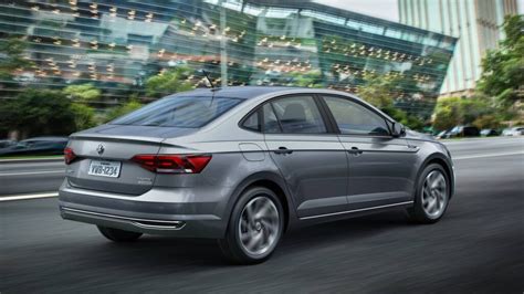 Seminovo até R 70 mil VW Virtus Highline 200 TSI 2018 Mundo do