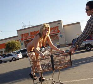 Slut Nancy Nude In Public Photo Gallery