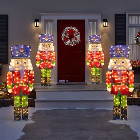 The Outdoor 5' Twinkling Nutcracker - Hammacher Schlemmer