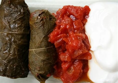 Assyrian Dolma Stuffed Vine Leaves Stuffed Vine Leaves Dolma Dolma Recipe