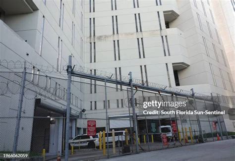 746 Broward County Jail Stock Photos, High-Res Pictures, and Images ...