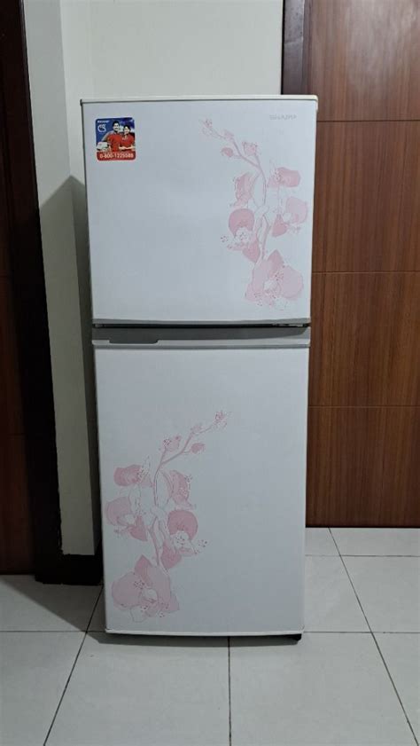 Kulkas 2 Pintu Merk Sharp Kitchen Appliances Di Carousell