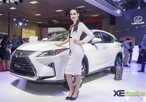 Dàn người mẫu Lexus sắc bén nhất Vietnam Motor Show 2016