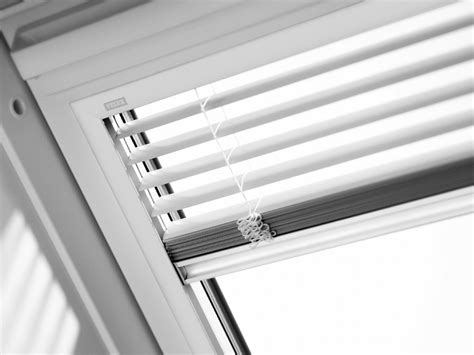 Velux Pal Manual Venetian Blinds