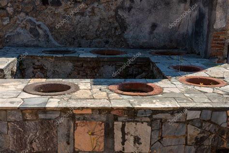 Cocina Tradicional De La Casa En Pompeya La Antigua Ciudad Romana