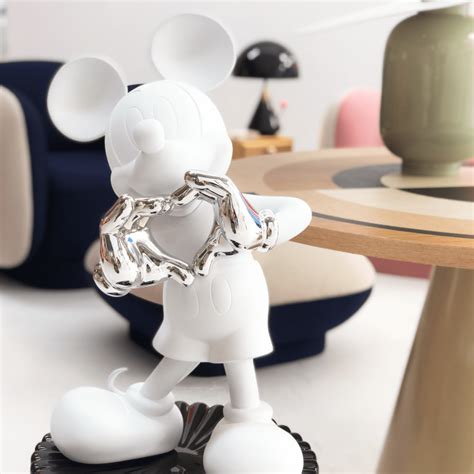 Mickey With Love Disney Figurine By Kelly Hoppen 60 Cm Leblon Delienne