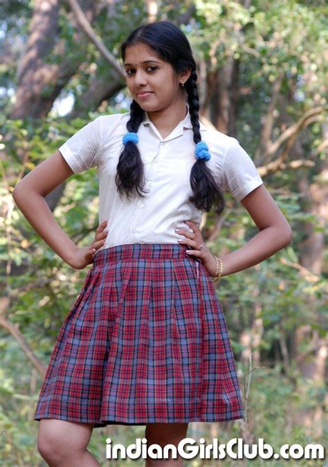 Desi Sexy School Girl Pics