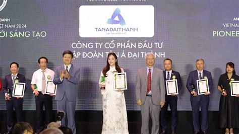 Tân Á Đại Thành được vinh danh Top 10 Thương hiệu mạnh Tiên phong đổi