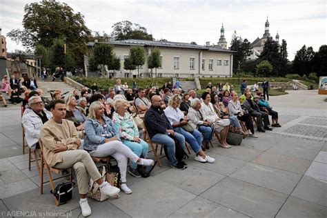 Poci G Do Literatury Andrzej Stasiuk Opowiada Dlaczego Nie Lubi