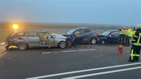 Ein Toter Und Mehrere Verletzte Bei Unfall Auf Der B