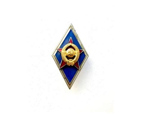 Знаки учебных заведений