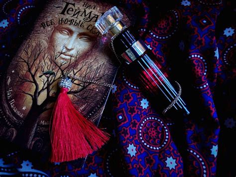 Premiere Luxe Oud for Her Avon perfume - a fragrance for women 2016