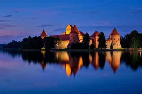 Premium Photo Trakai Island Castle In Lake Galve Lithuania