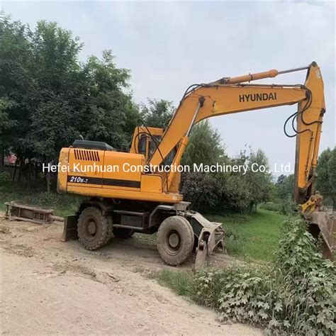 Used Korea Hyundai R W Ton Hydraulic Wheel Excavator In Good