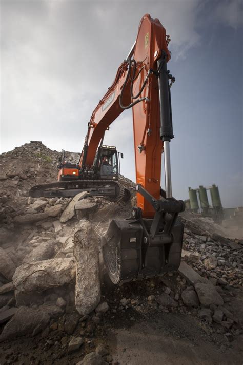 Doosan Dx Lc Large Crawler Excavator Gordons Construction