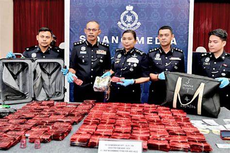 Malaysian Police Bust Syndicate Smuggling Drugs To Sarawak With Arrest