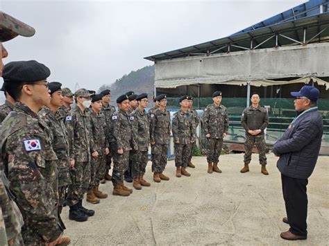 6탄약창 장병들 임실 625참전용사에 봉사활동 및 위문품 전달