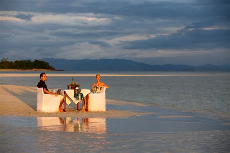 Sparkling Voyages - Lomani Island Resort