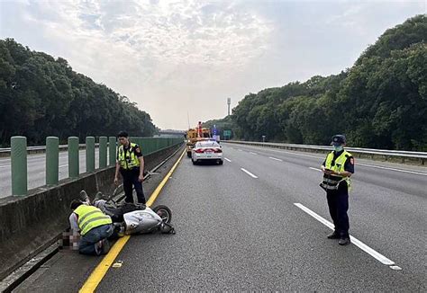 嘉義7旬翁騎機車誤闖國道事故 頭部外傷手骨折 中央通訊社 Line Today