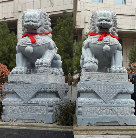 Chinese Lion Sculpture