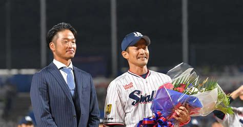 今季限りで引退のヤクルト・坂口、内川、嶋が試合後のセレモニーであいさつ サンスポ