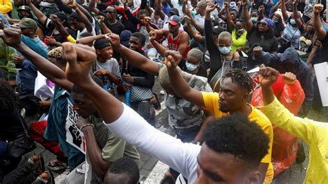 Nigerian Police Pledge Icrc Training As Thousands Protest Nationwide Cnn