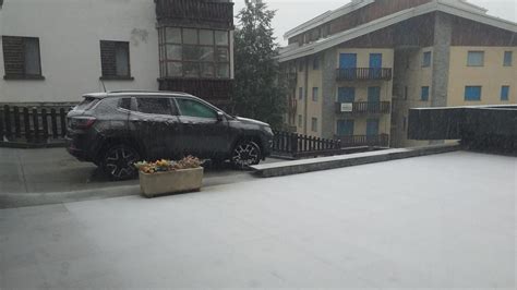 Neve A Sestriere In Ore Escursione Termica Di Gradi La Stampa