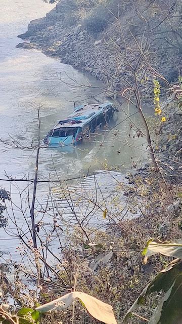 धादिङको घाटवेशीमा भएको सवारी दुर्घटना अपडेटमृत्यु हुनेको संख्या ७