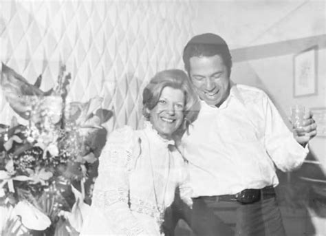 Quem foi Cidinha primeira mulher de Silvio Santos e mãe de Cintia e