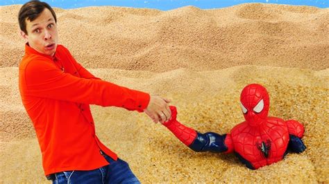 Автобот Бамблби спасает Человека Паука! - Трансформеры в играх для ...