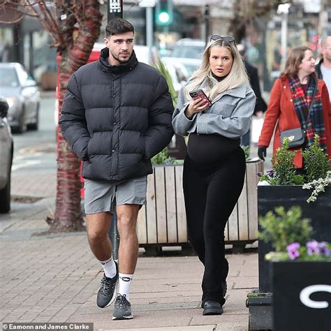 I Literally Can T Believe It Pregnant Molly Mae Hague Announces Her