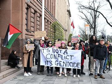 Warszawa Awantura Przed Msz Demonstracja Przed Spotkaniem Z Jakowem