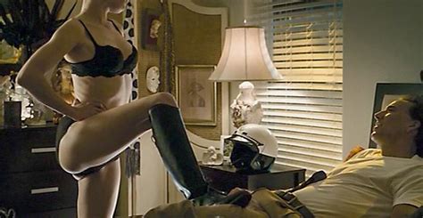 Fairuza Balk Nude And Naked Pics The Hot Actress Fuck