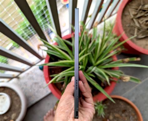 I spent weeks with this $600 e-ink Android tablet — why it's better