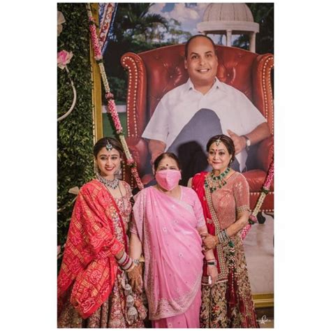 Tina Ambani S Bahu Khrisha Shah Seeks Blessings From Kokilaben And