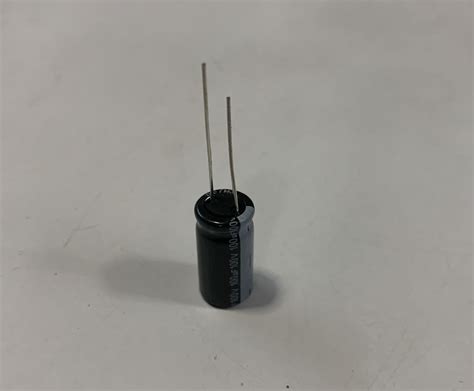 100MF 100V 105 – C.B.Electronics