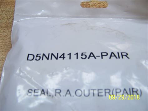 Ford Oil Seal Pair Fits 8n Naa Jubilee D5nn4115a Pair Ebay