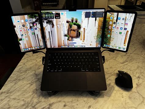 M3 Pro MacBook Pro using Universal Control on twi iPad Minis : r/macbookpro