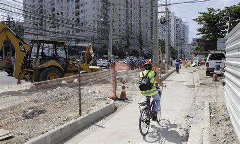 Avenida Marqu S Do Paran Em Niter I Ter Interdi Es Para Obras A