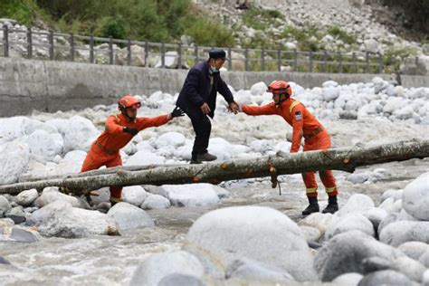 Sube A 74 Cifra De Muertos Por Sismo En China