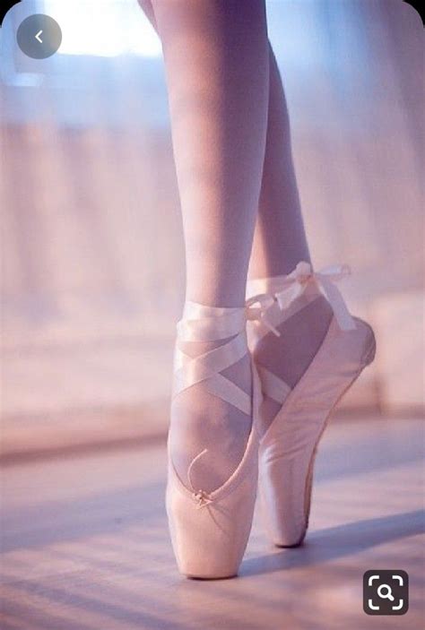 Ballet Pointe Shoes Backround