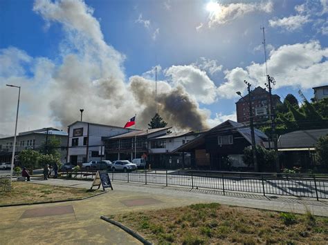 Confirman Tres Fallecidos En Incendio De Mall Chino En Puerto Varas Tvn