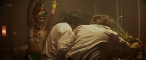 Naked Luiza Janiszewska In Gwiazdy