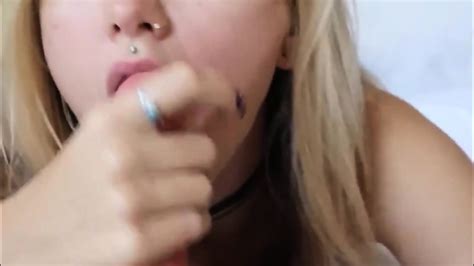 So Hot I D Love To Smell Her Breath