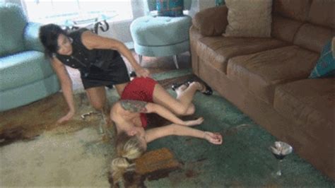 Leggy Blonde Bimbo Meets The Italian Step Momma With Bella Lovez Mp Milf Gigi S Bondage